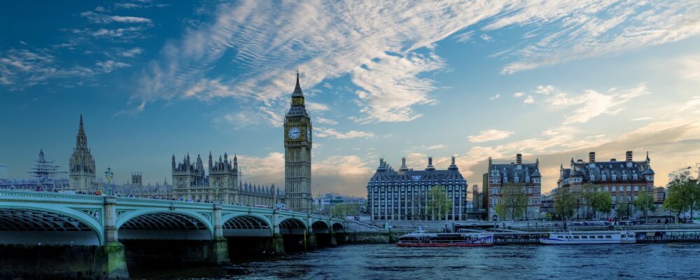Part-Time CFO for niche luxury retailer 1 Part-Time London CFO