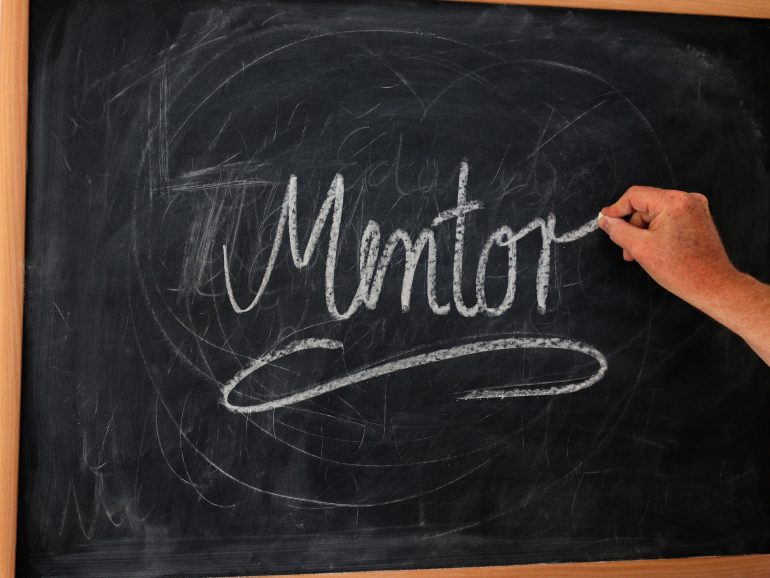 10 Mentorship Tips for Financial Recruiting and Retention