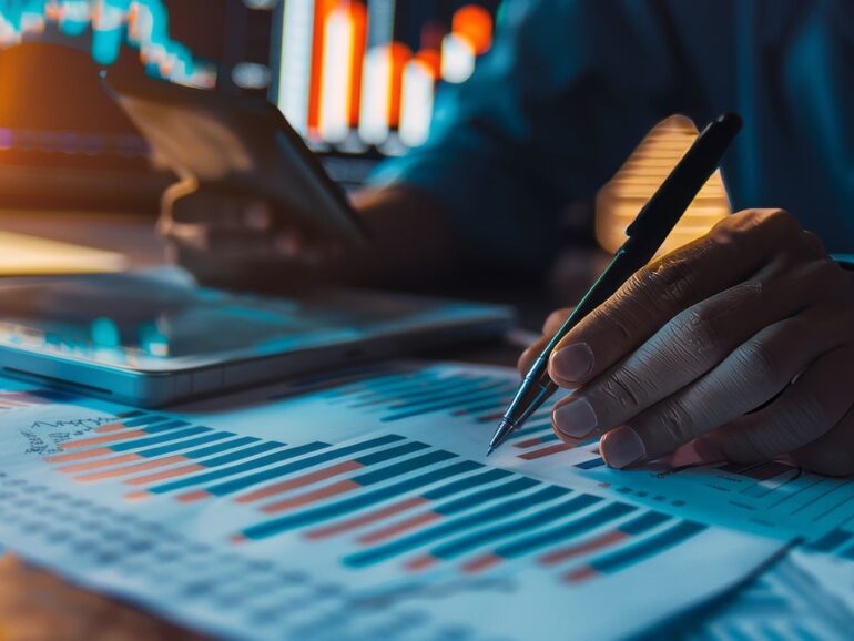 Finance Director vs CFO: Key Differences in Roles and Responsibilities