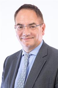 What Does a Finance Director Do? 2 bigpic