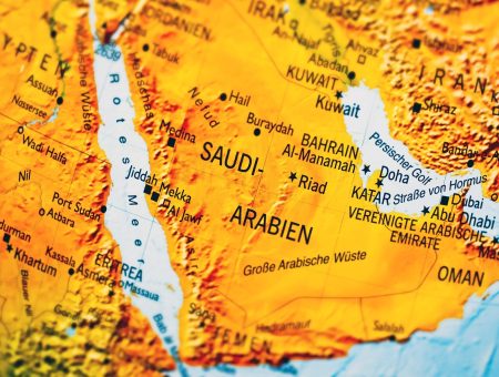 Beyond the Paycheck: Navigating the Expat Finance Landscape in Saudi Arabia